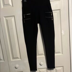 Black Leggings with Zipper Accents
